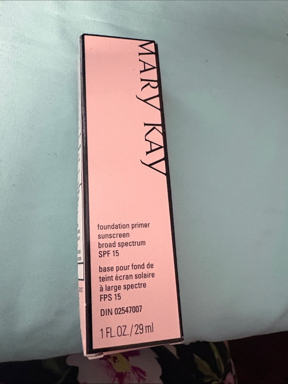 Mary Kay Foundation Primer SPF 15 - Lightweight Makeup Base